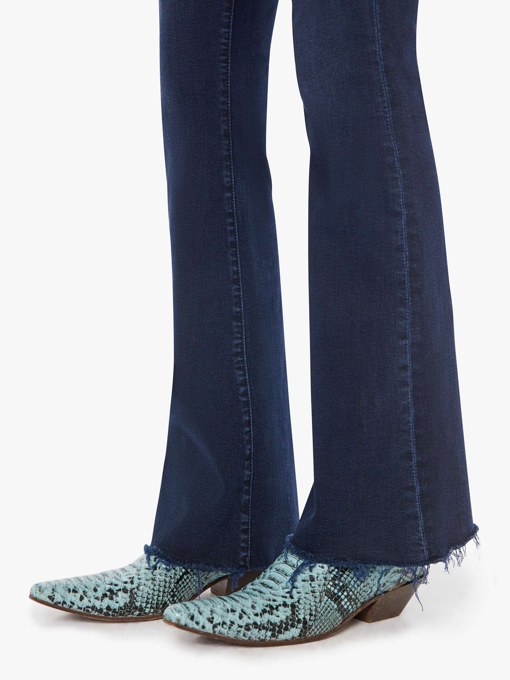 Mother Denim The Weekender Fray Blue (Medium)